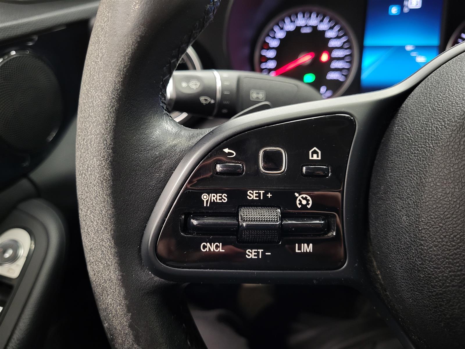 MERCEDES-BENZ C 2019