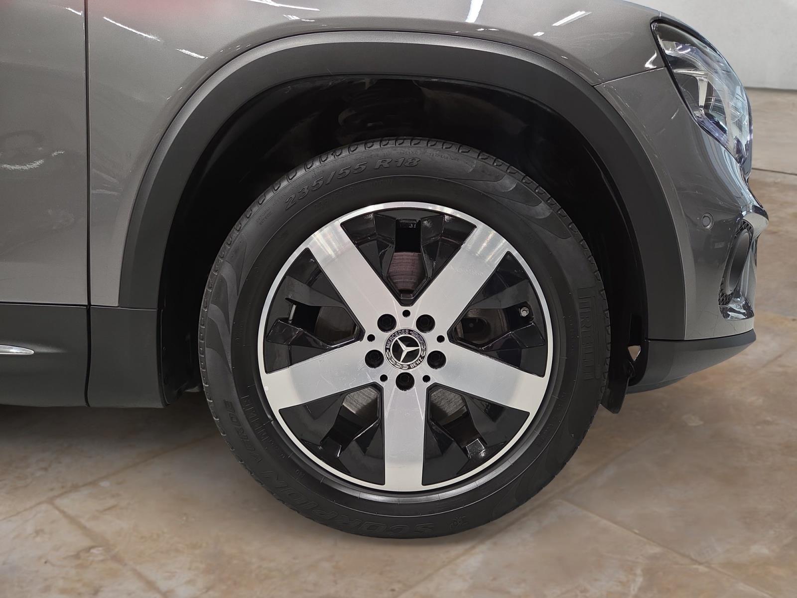MERCEDES-BENZ GLB 2021