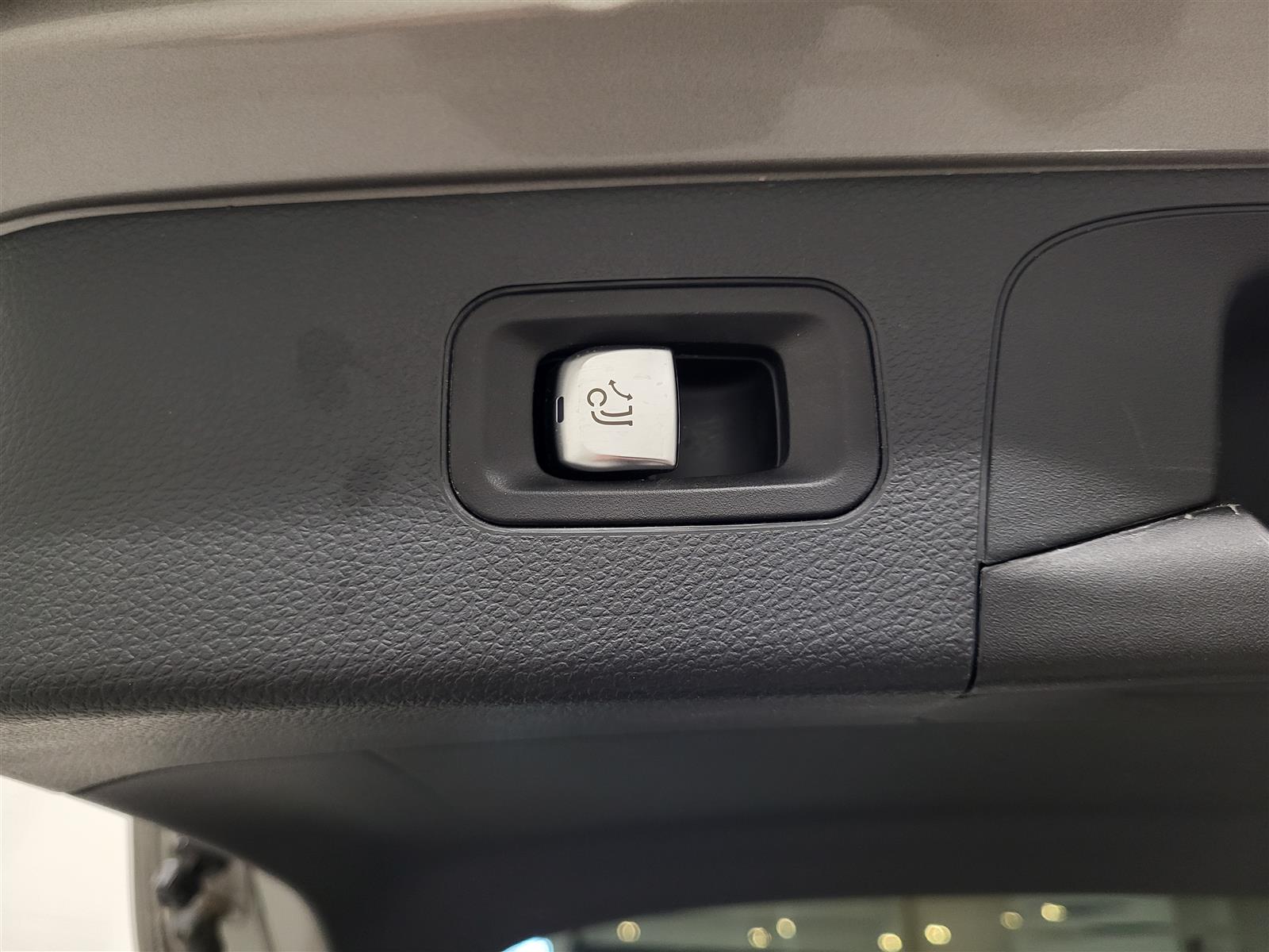 MERCEDES-BENZ GLC 2019