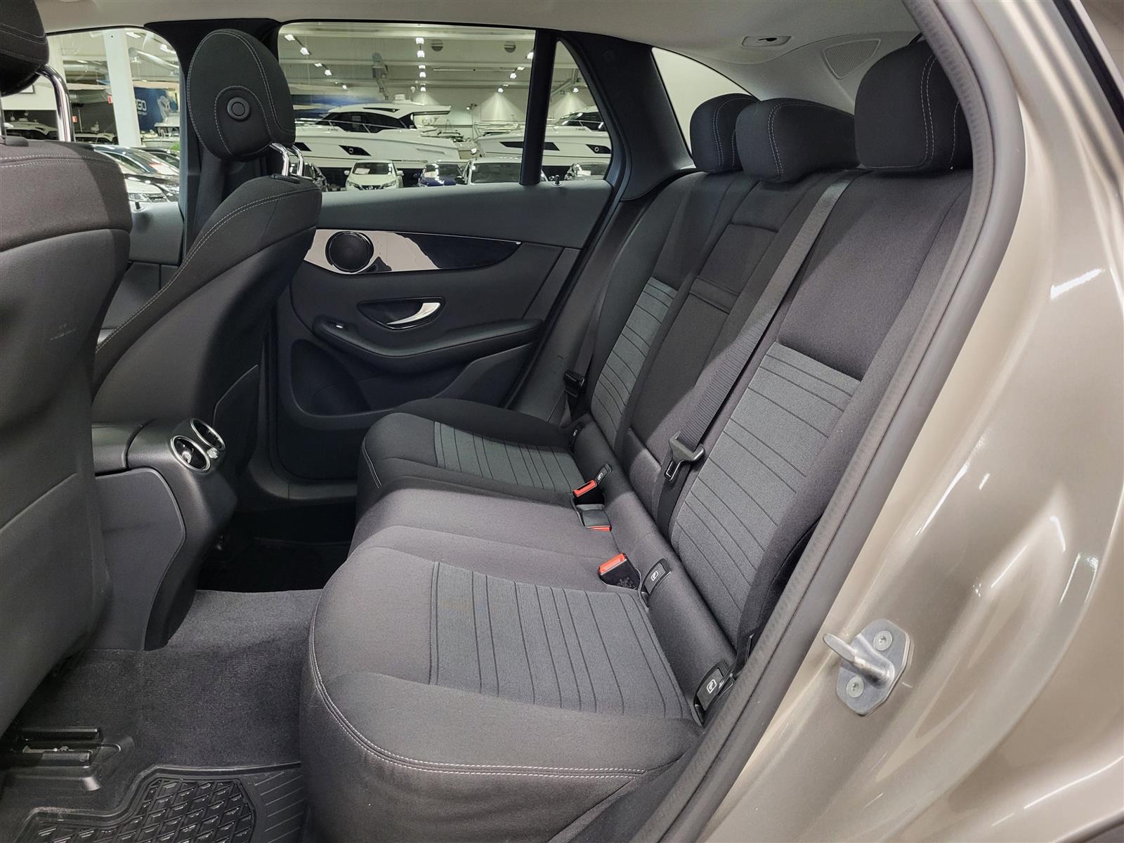 MERCEDES-BENZ GLC 2019