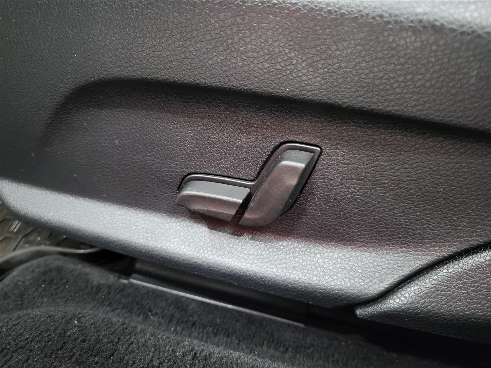 MERCEDES-BENZ E 2018