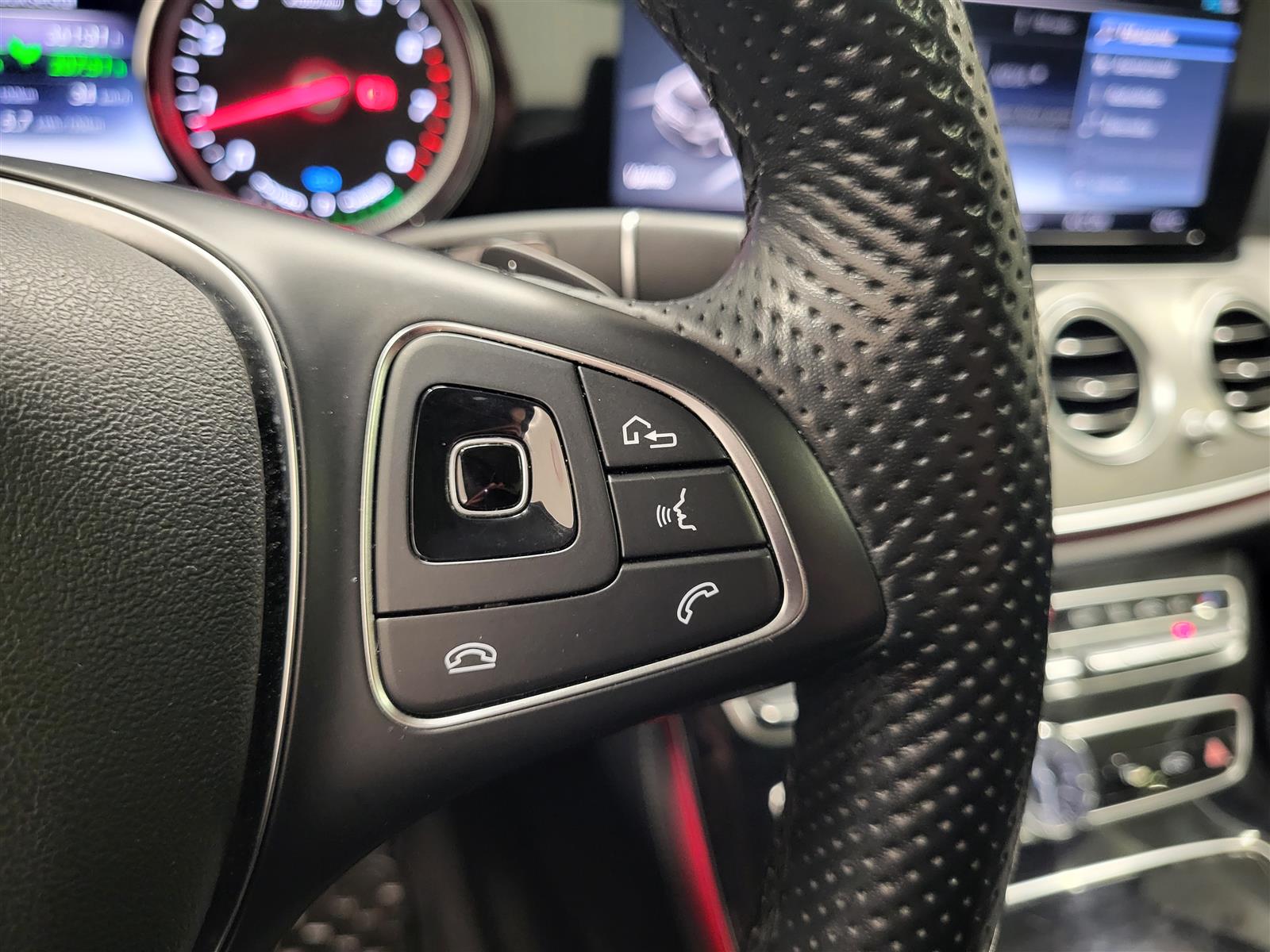 MERCEDES-BENZ E 2018