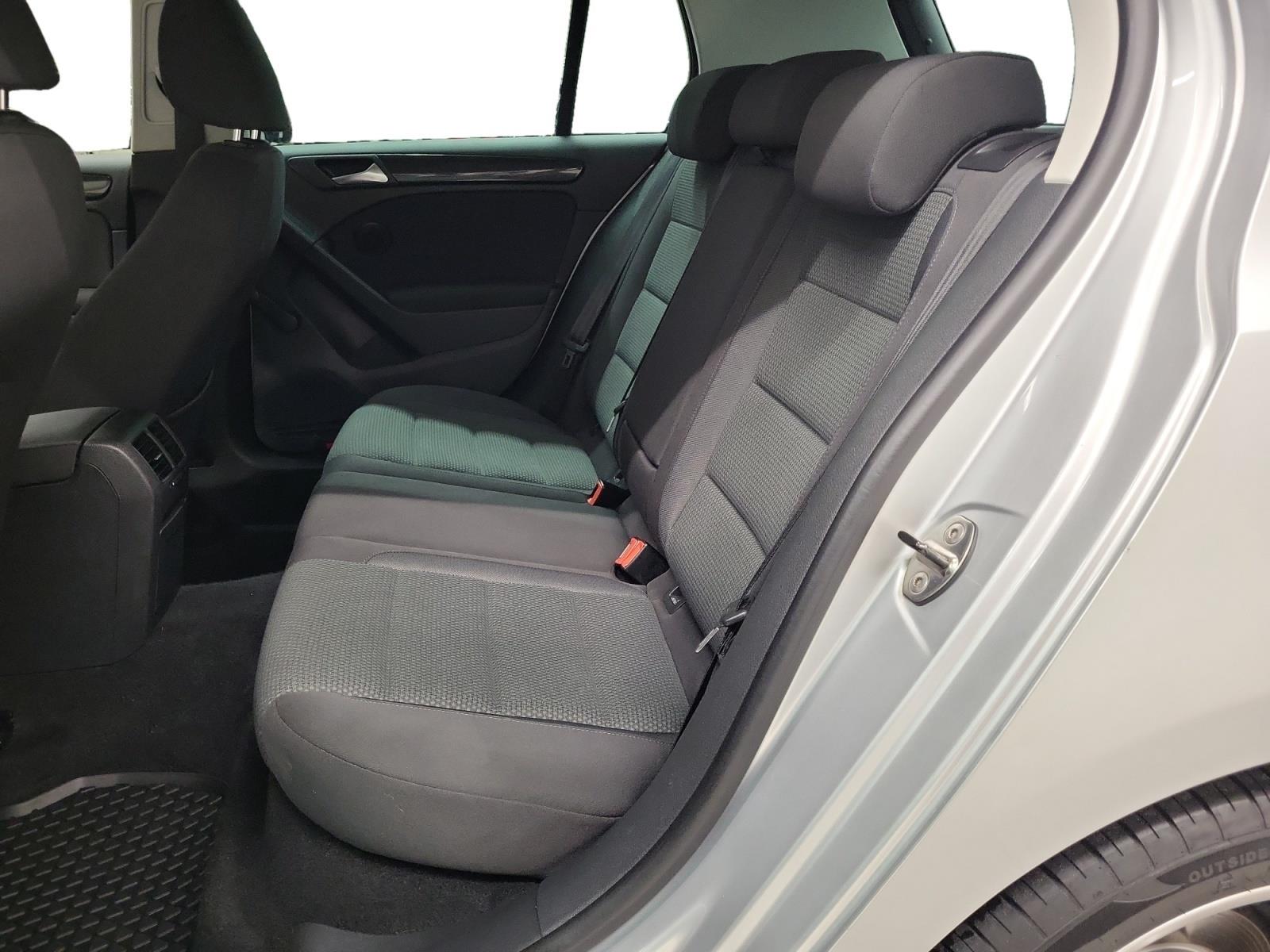 VOLKSWAGEN GOLF 2011