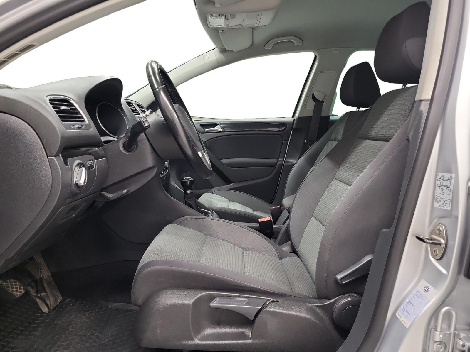 VOLKSWAGEN GOLF 2011