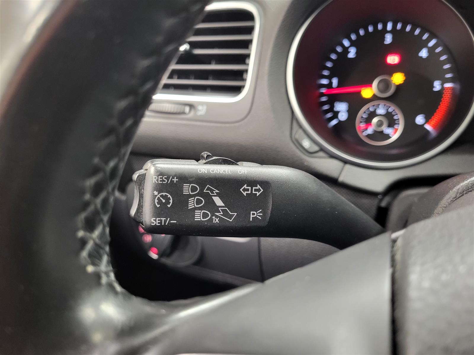 VOLKSWAGEN GOLF 2011