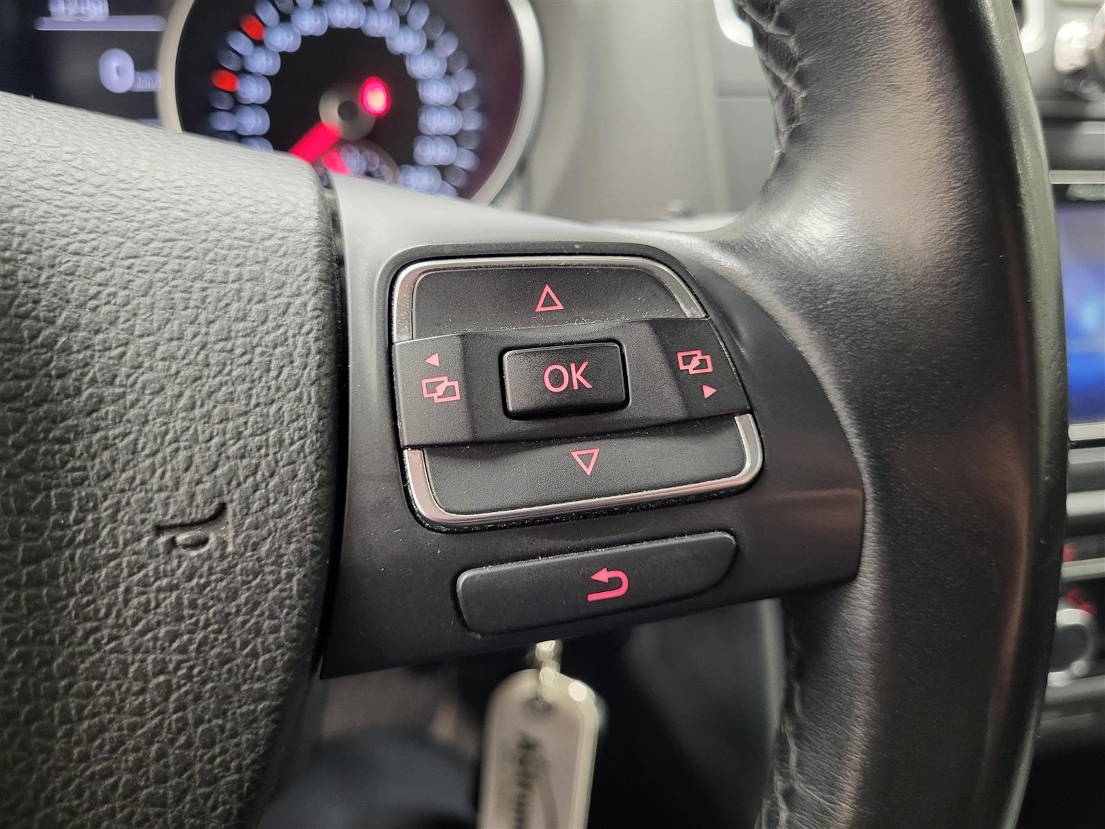 VOLKSWAGEN GOLF 2011