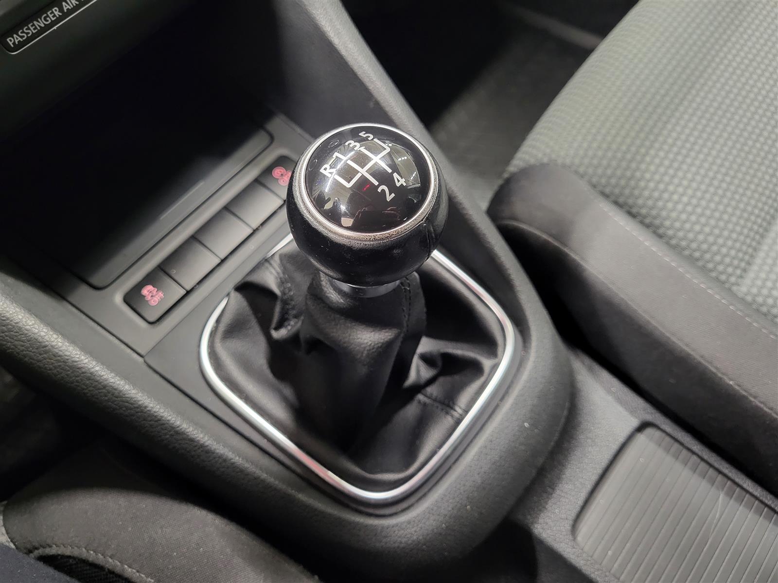 VOLKSWAGEN GOLF 2011