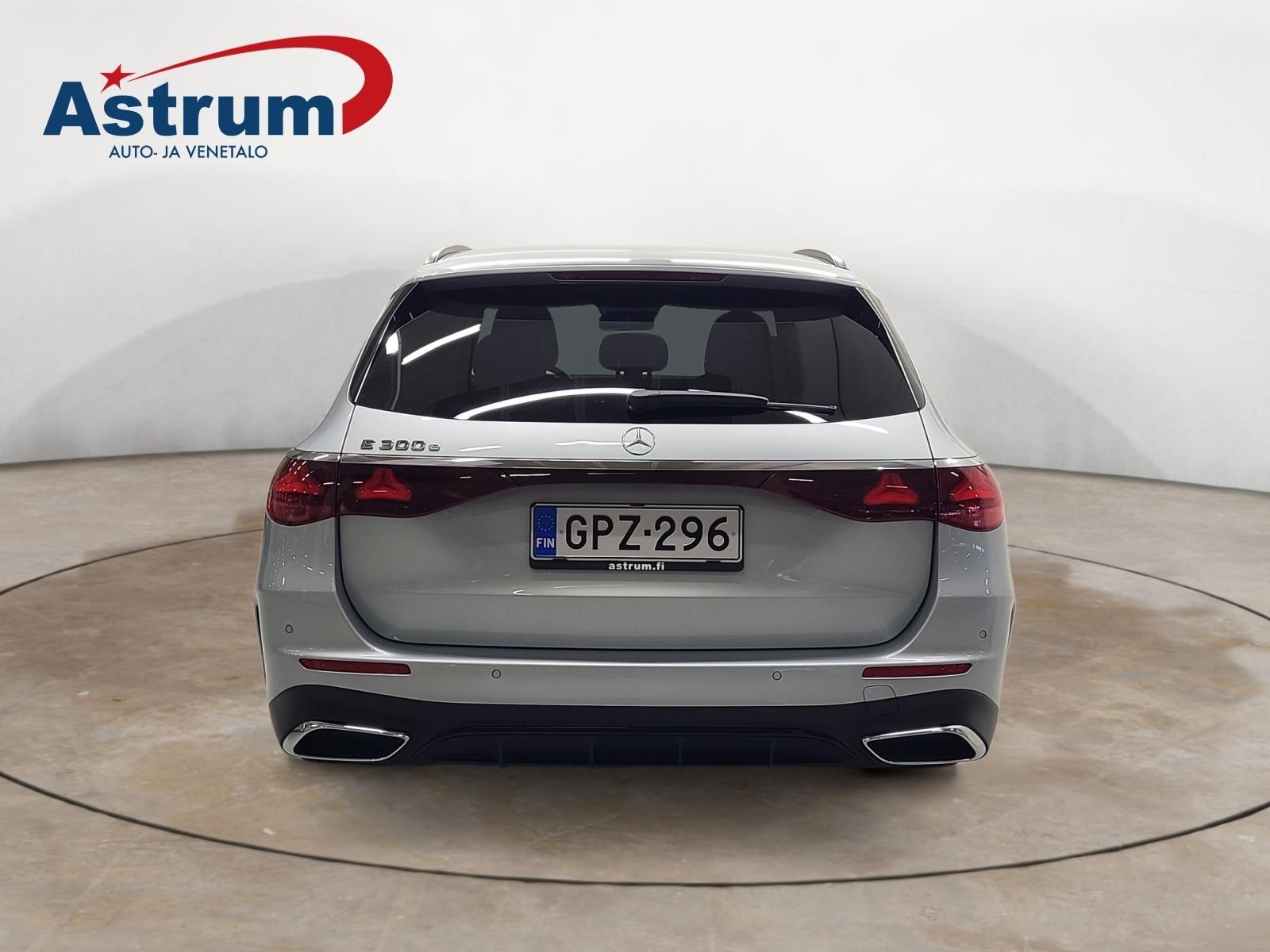 MERCEDES-BENZ E 2024