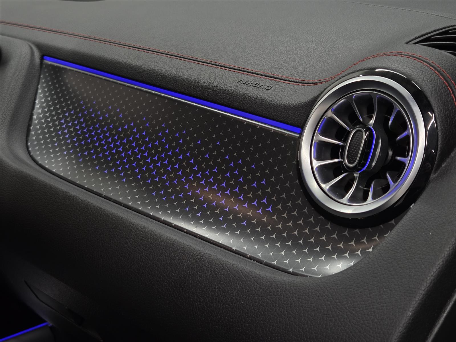 MERCEDES-BENZ EQA 2024