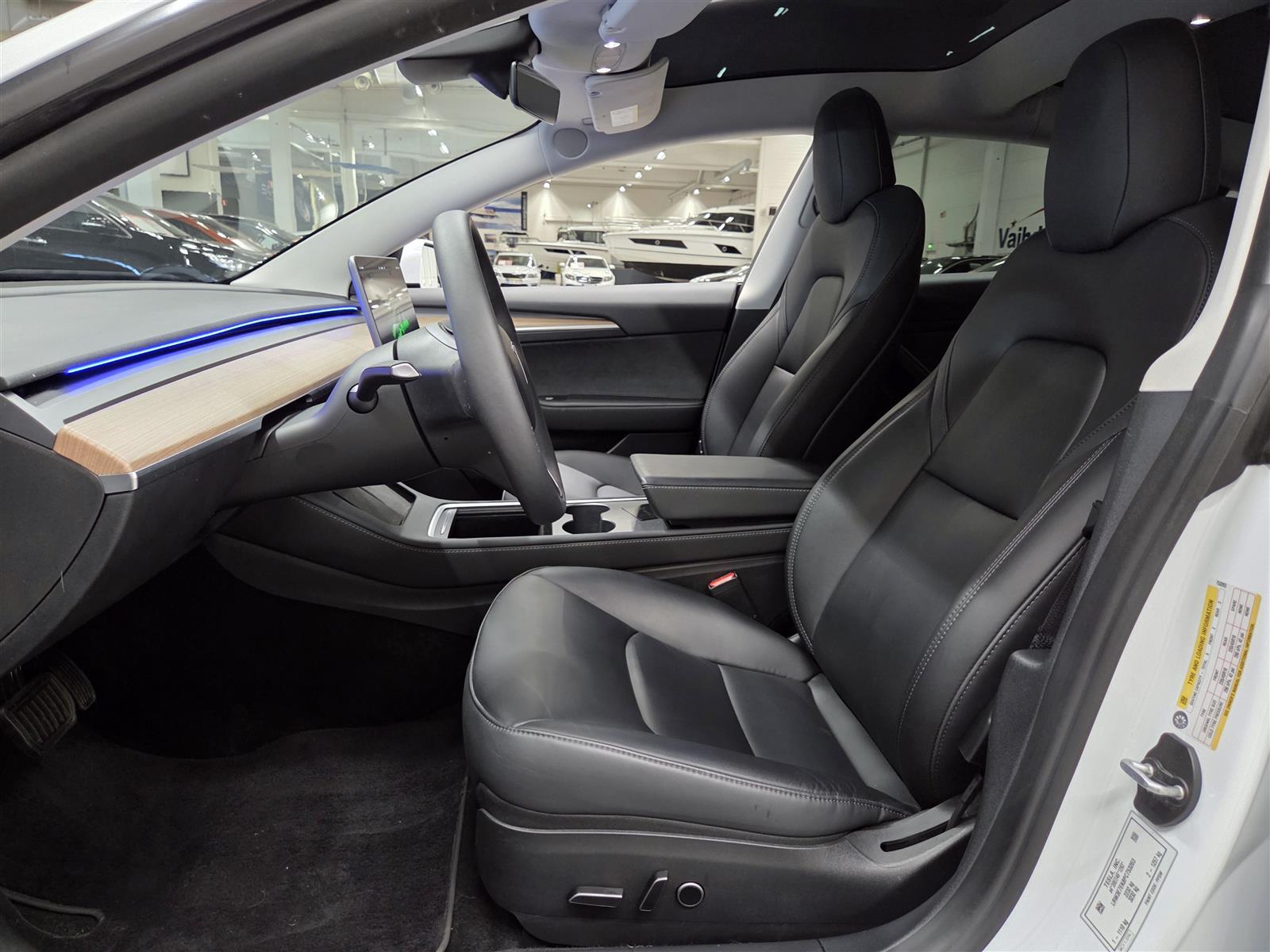 TESLA Model 3 2023