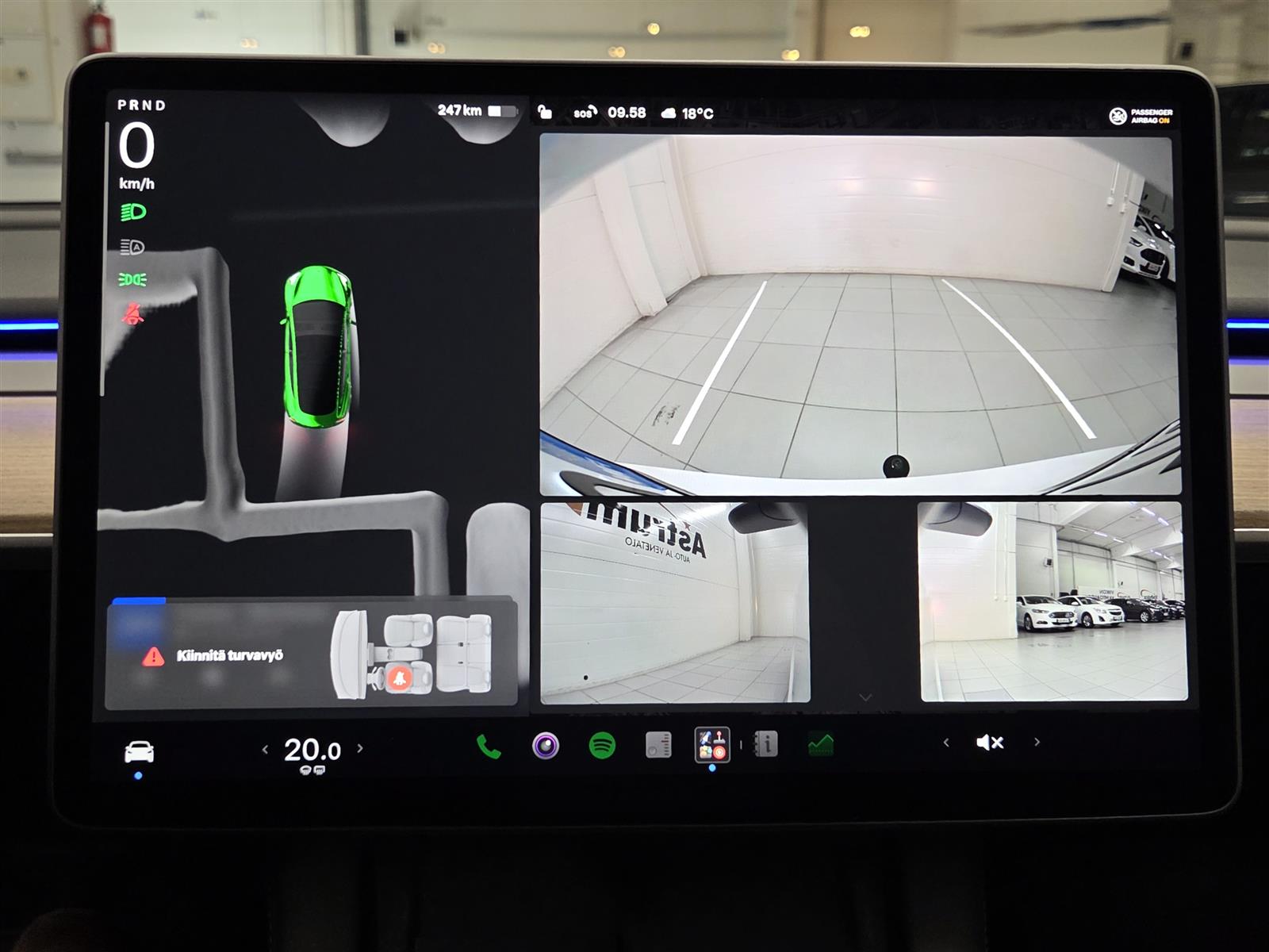 TESLA Model 3 2023