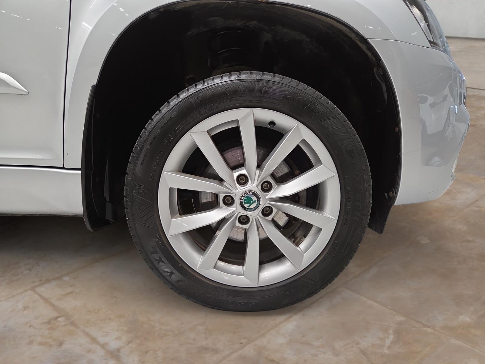 SKODA Yeti 2014