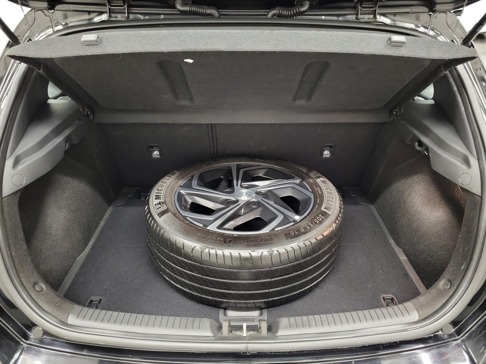 HYUNDAI i30 Hatchback 2023