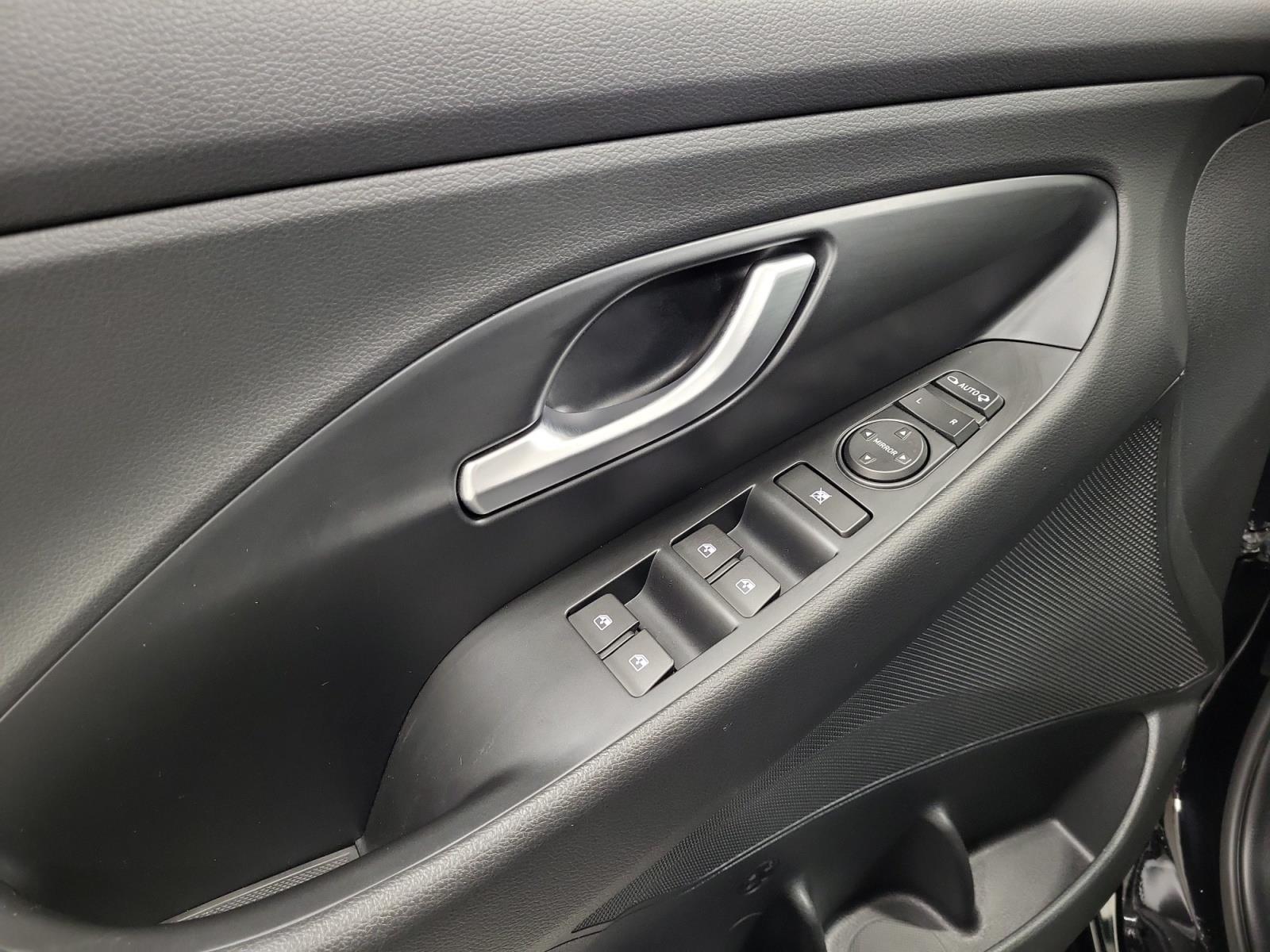 HYUNDAI i30 Hatchback 2023