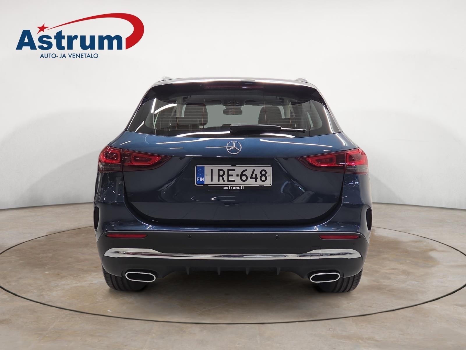 MERCEDES-BENZ GLA 2023