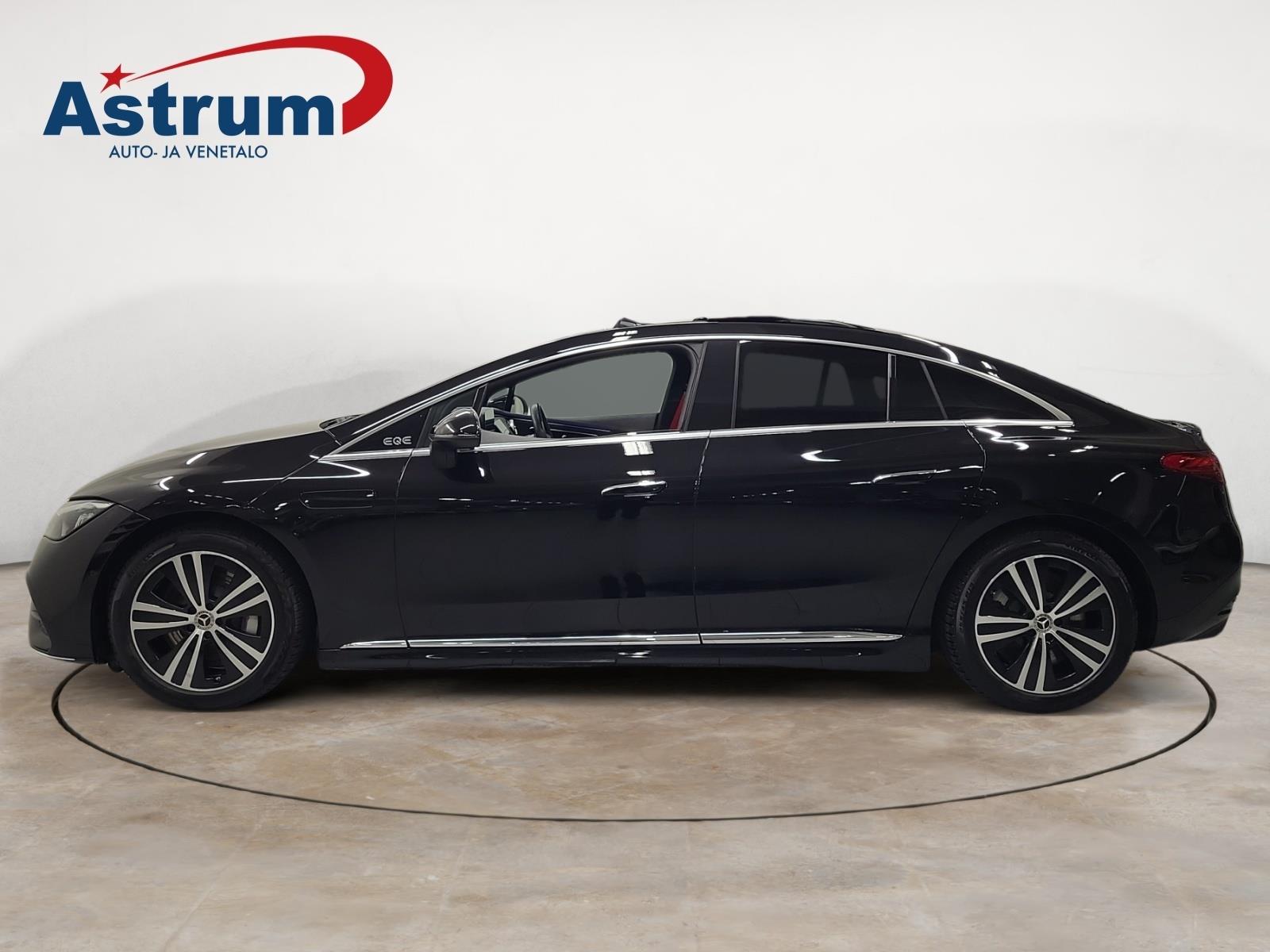 MERCEDES-BENZ EQE 2024