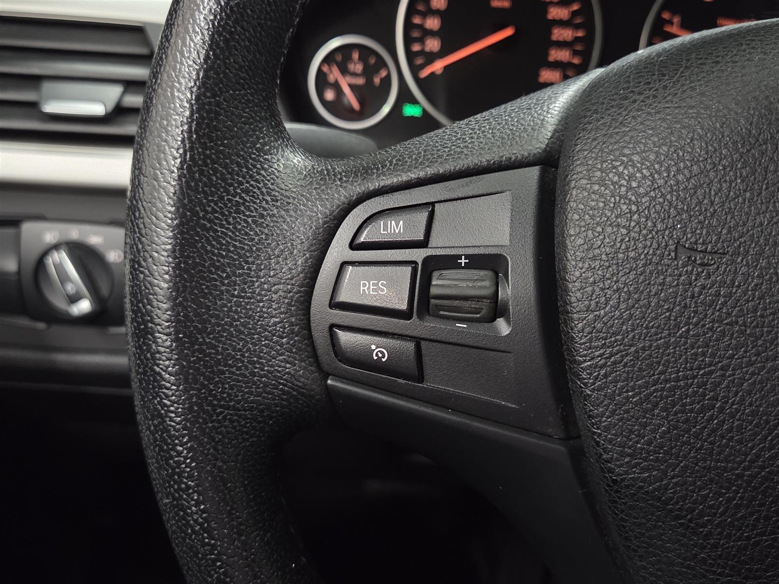 BMW 320 2016