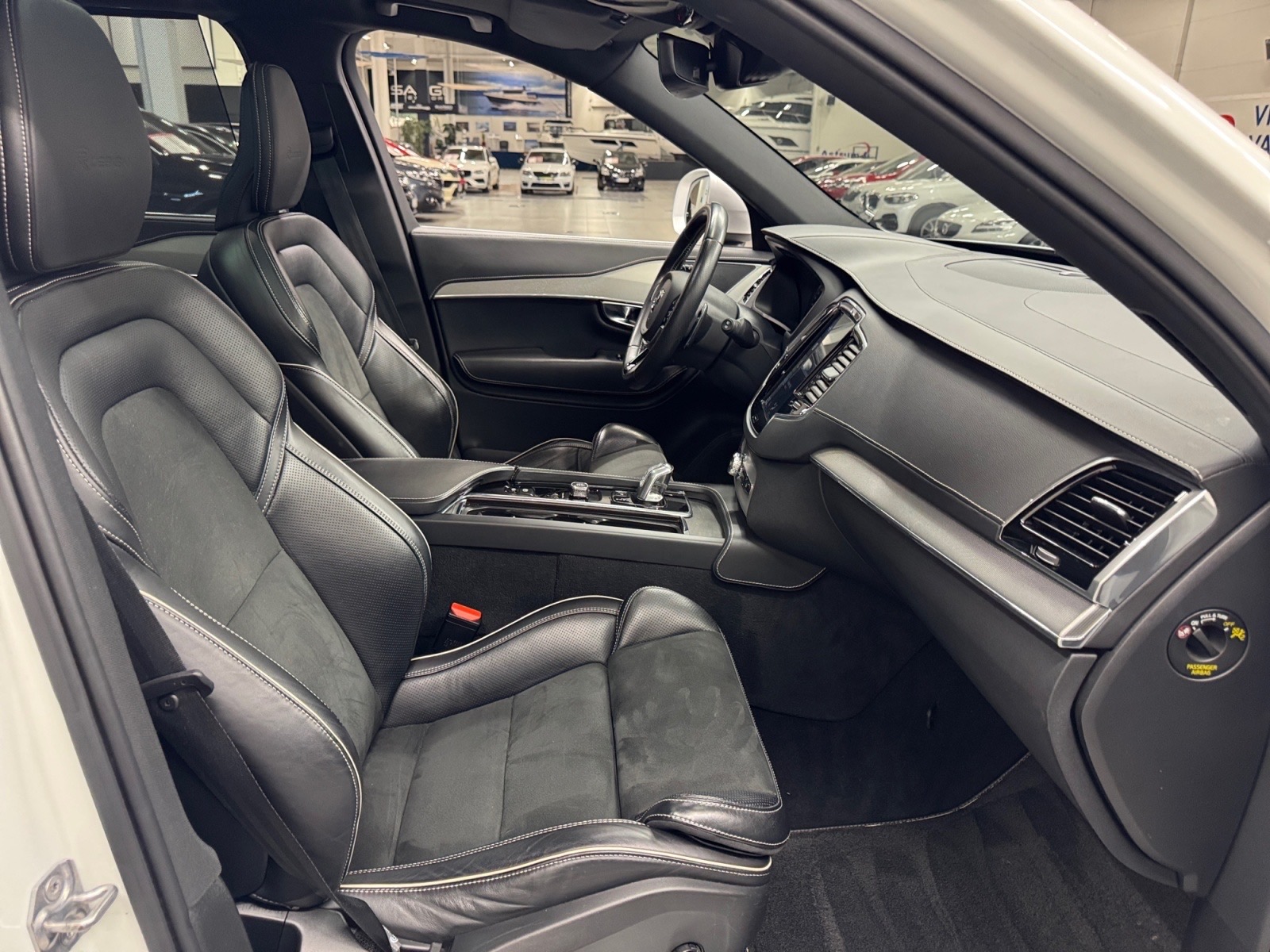VOLVO XC90 2019