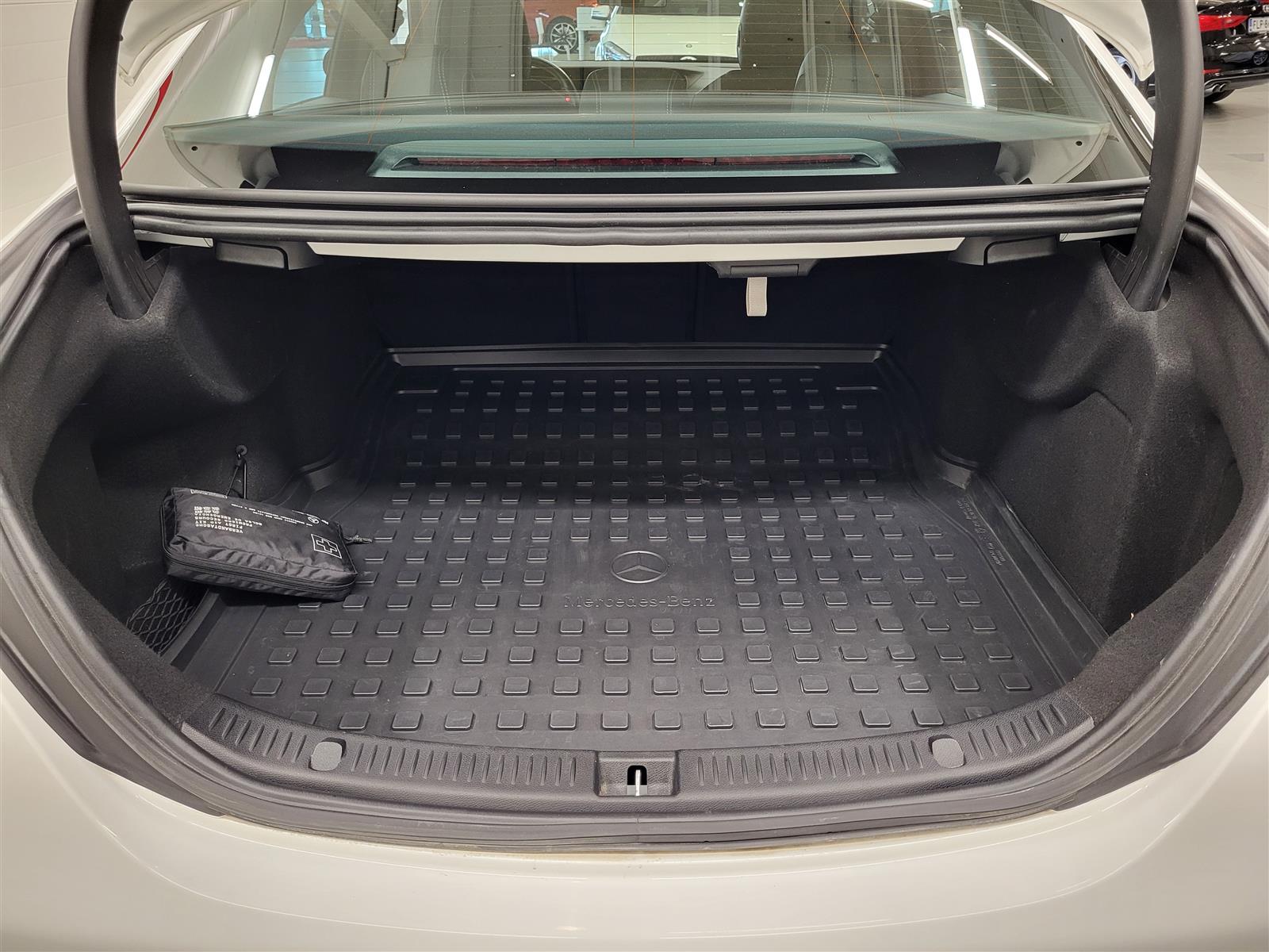 MERCEDES-BENZ E 2016