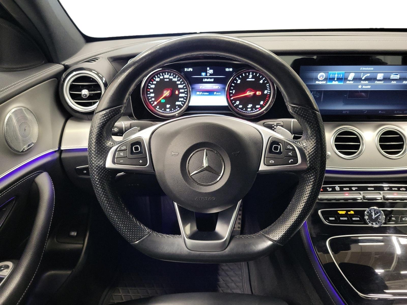 MERCEDES-BENZ E 2016