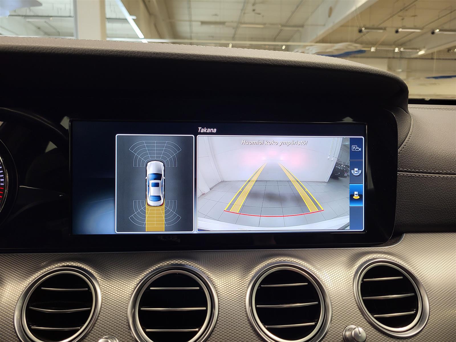 MERCEDES-BENZ E 2016