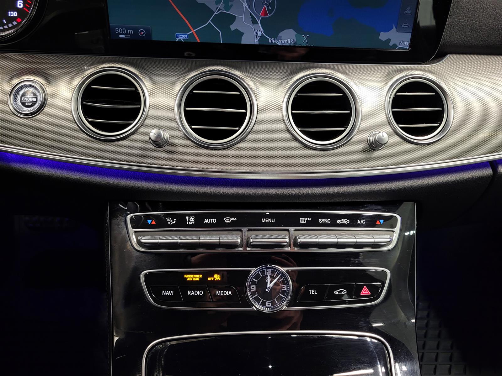 MERCEDES-BENZ E 2016