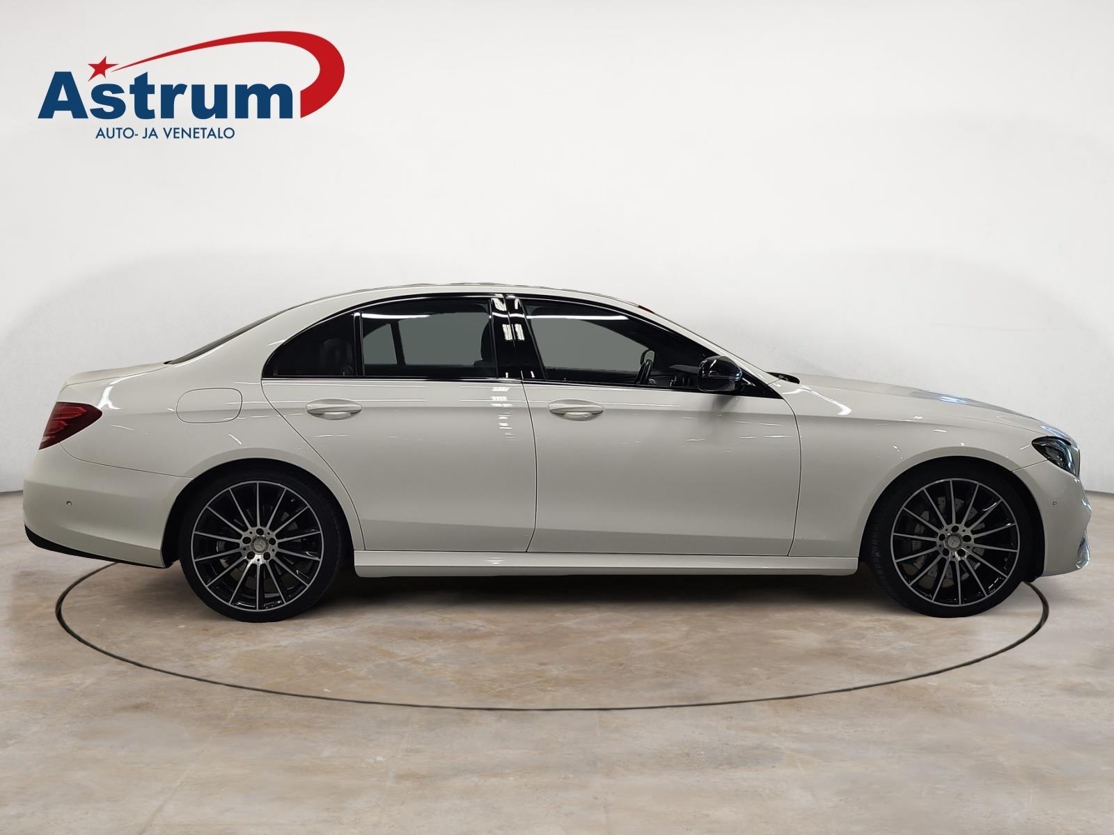 MERCEDES-BENZ E 2016