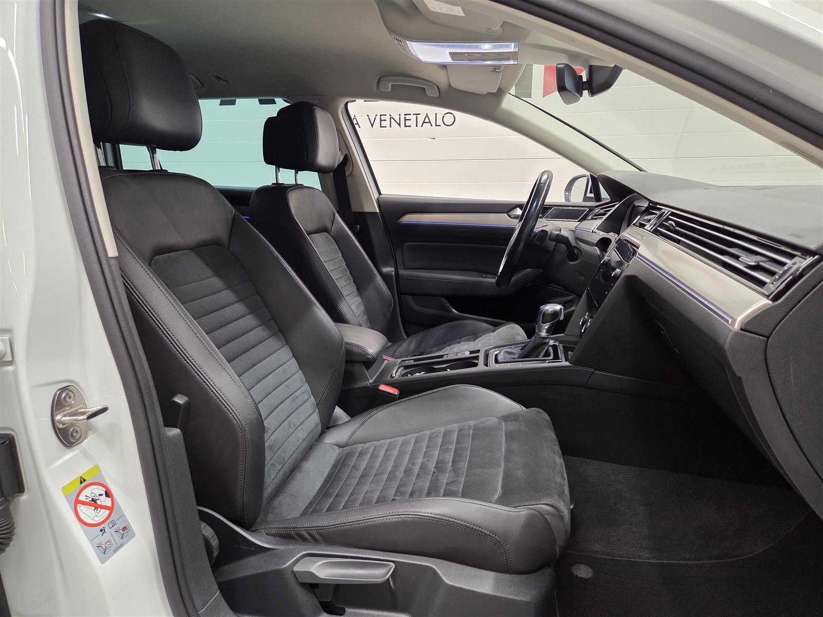 VOLKSWAGEN PASSAT 2018