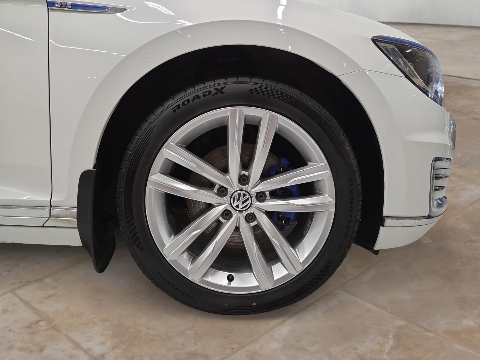 VOLKSWAGEN PASSAT 2018