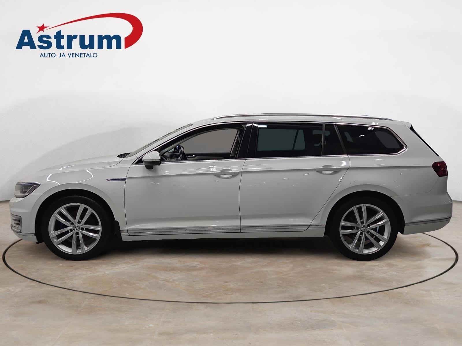 VOLKSWAGEN PASSAT 2018