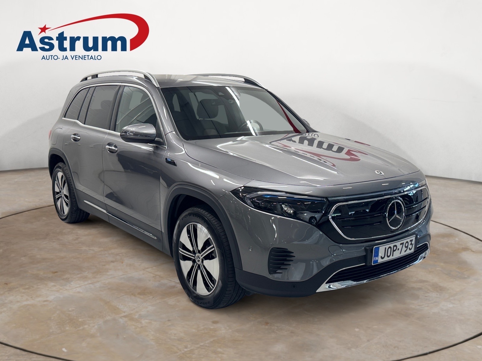 MERCEDES-BENZ EQB 2022