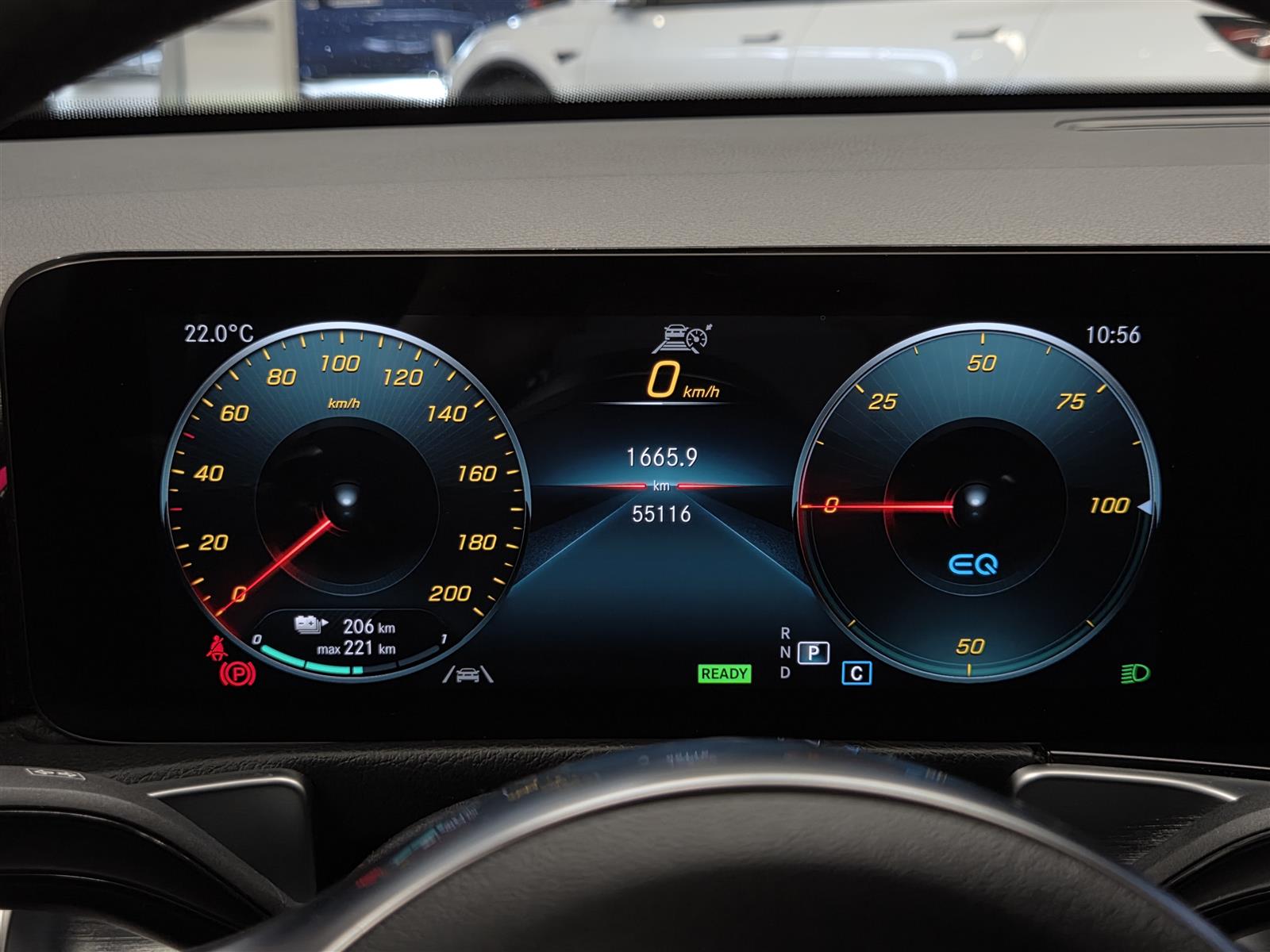 MERCEDES-BENZ EQB 2022