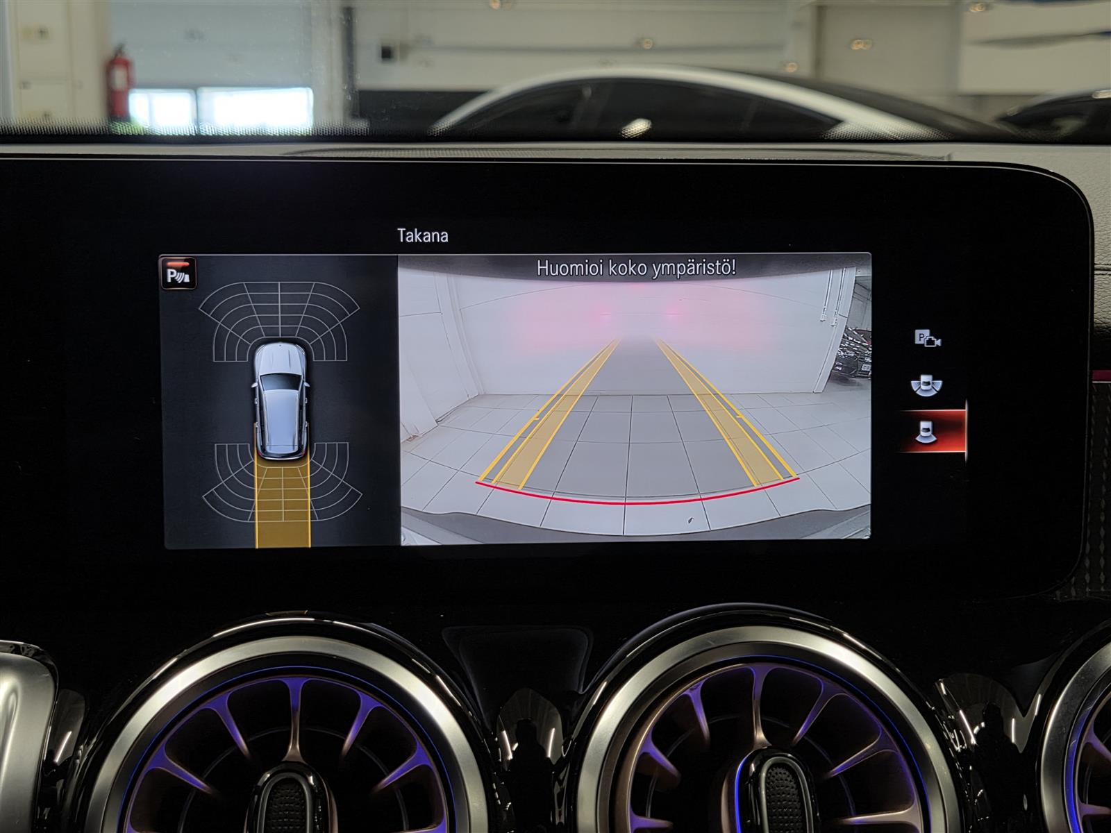 MERCEDES-BENZ EQB 2022