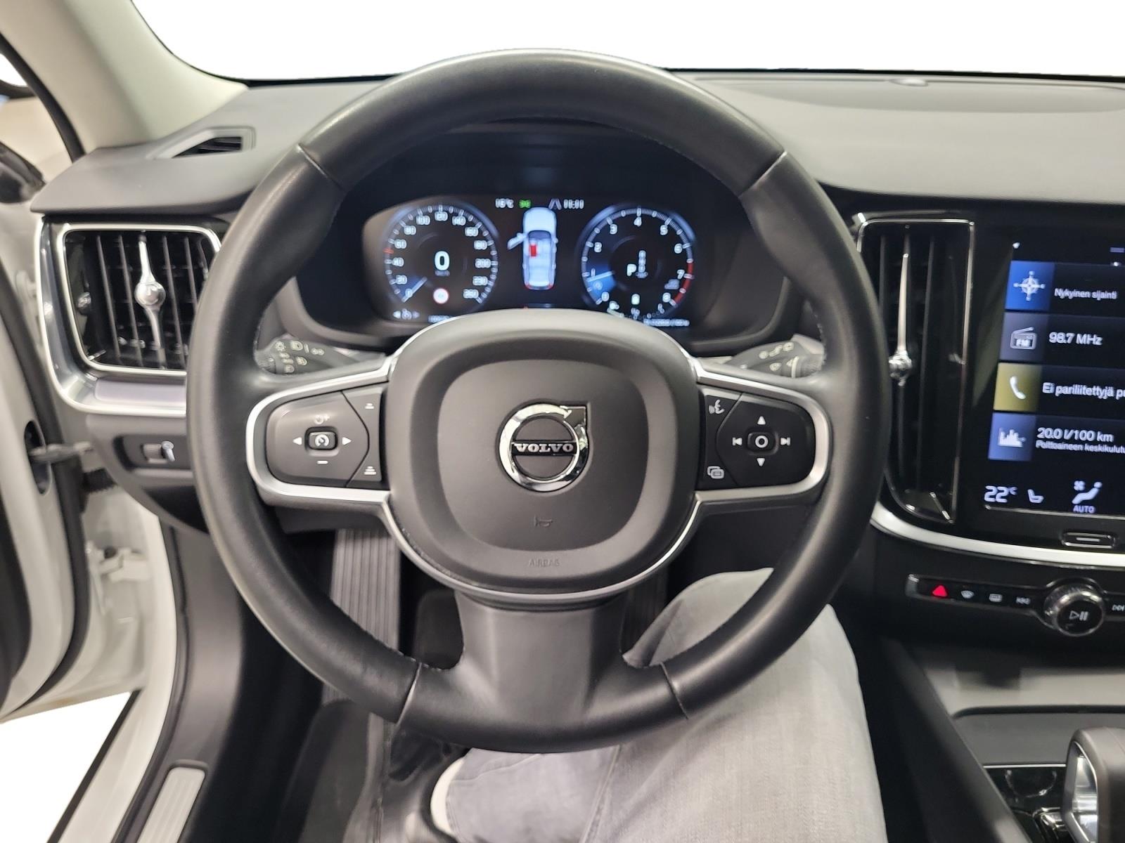 VOLVO V60 2022