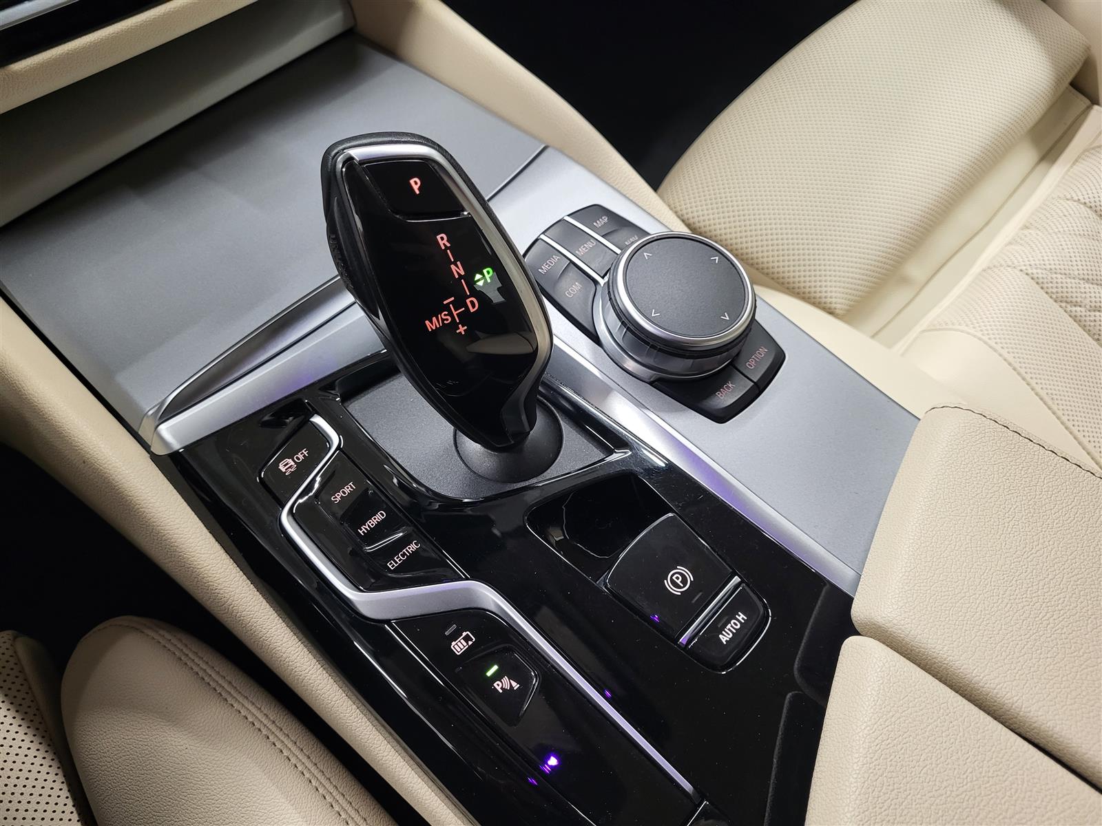 BMW 545 2021