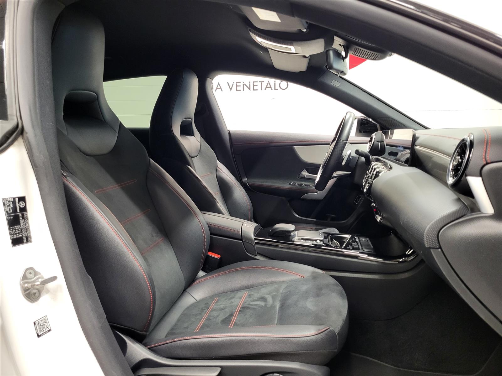 MERCEDES-BENZ CLA 2023