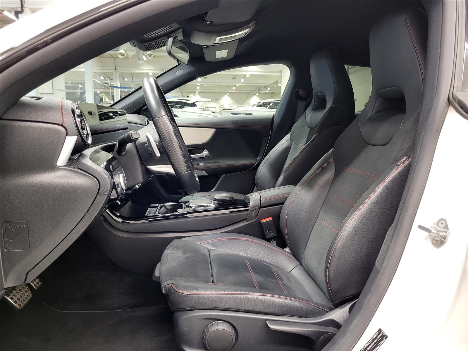 MERCEDES-BENZ CLA 2023