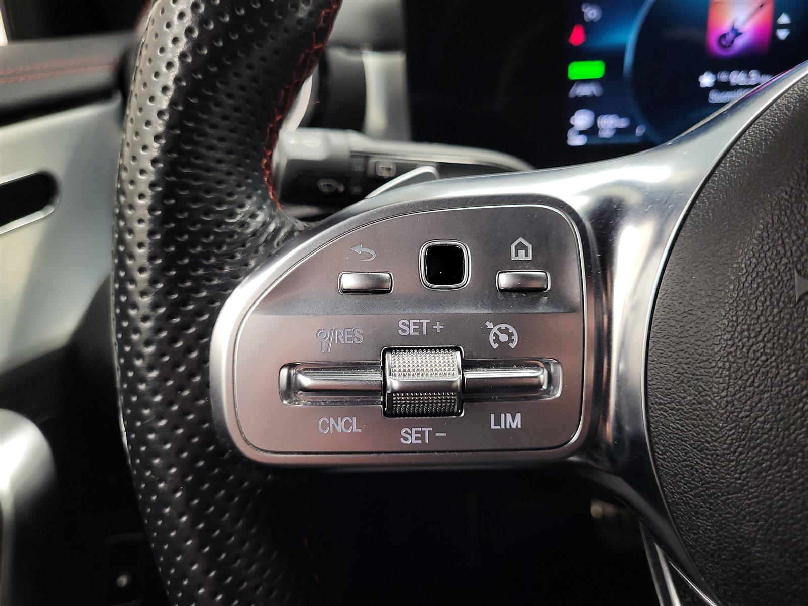 MERCEDES-BENZ CLA 2023