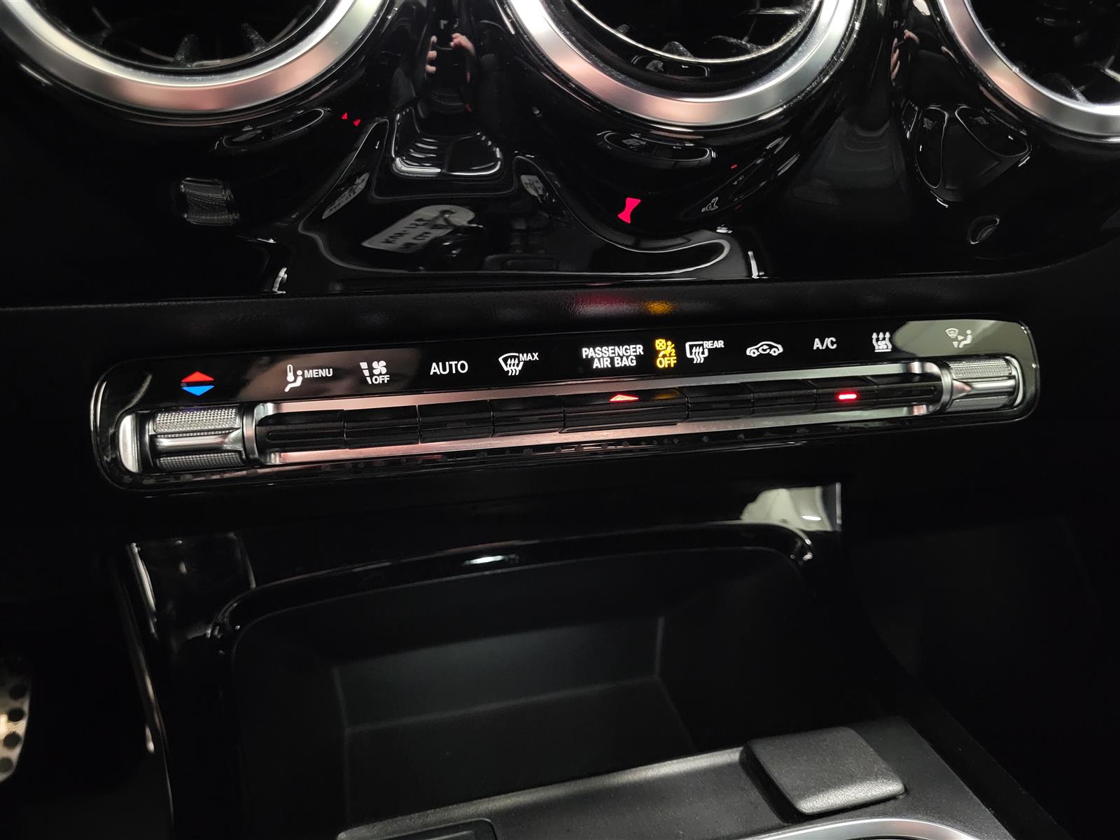 MERCEDES-BENZ CLA 2023