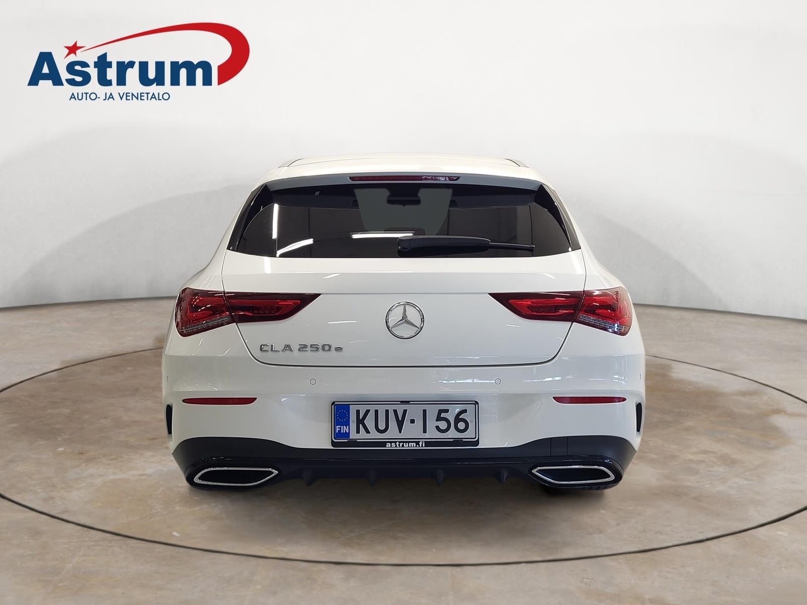 MERCEDES-BENZ CLA 2023