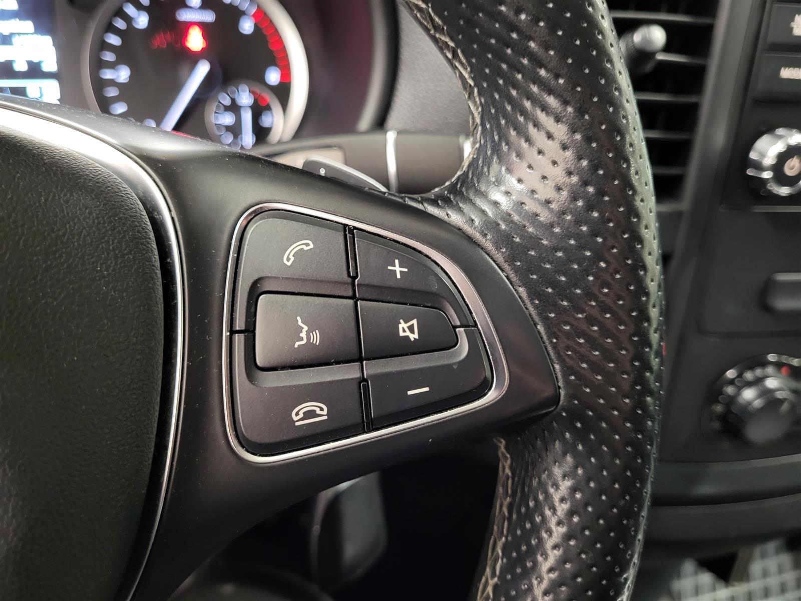 MERCEDES-BENZ VITO 2020