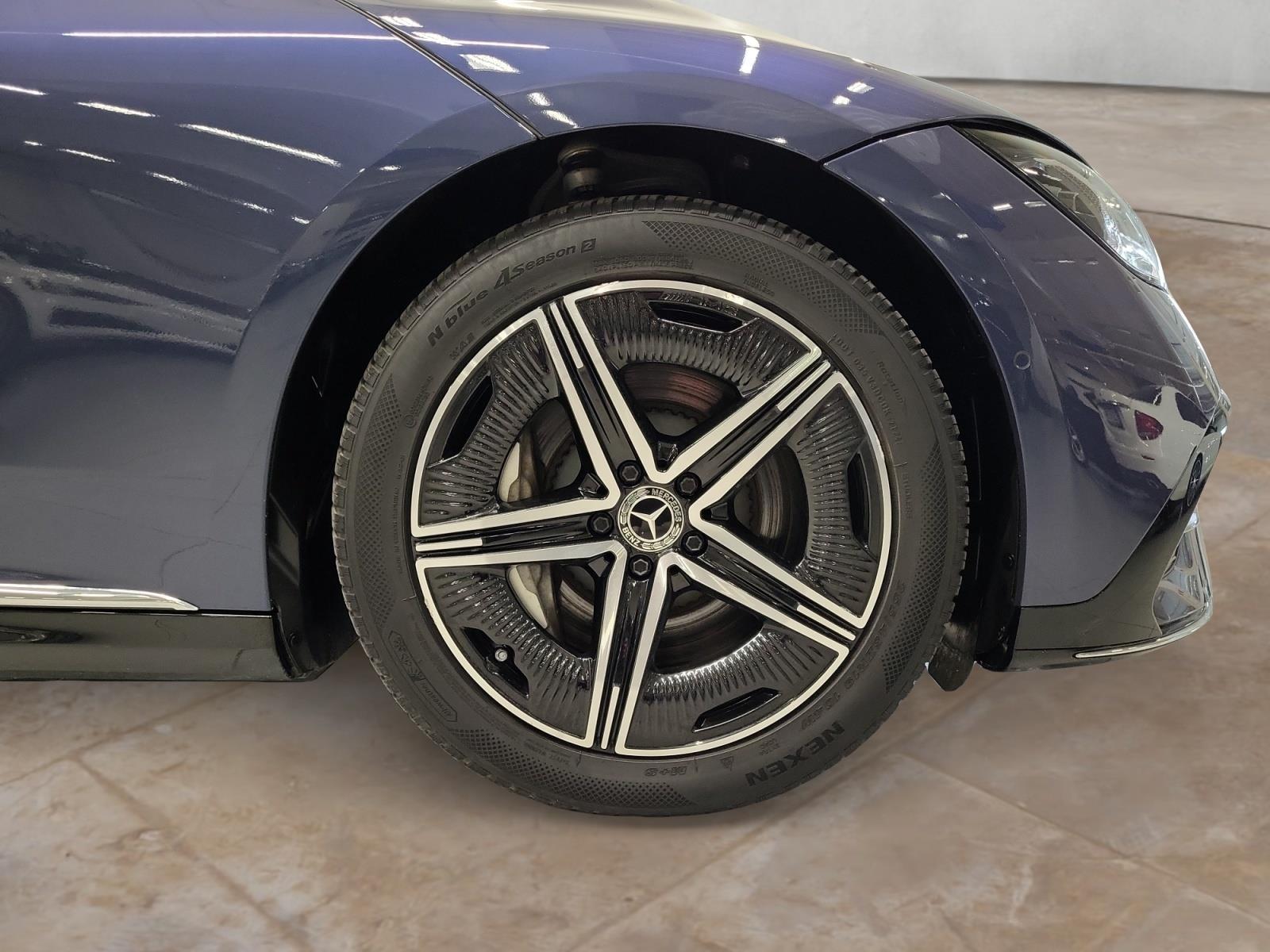 MERCEDES-BENZ EQE 2023