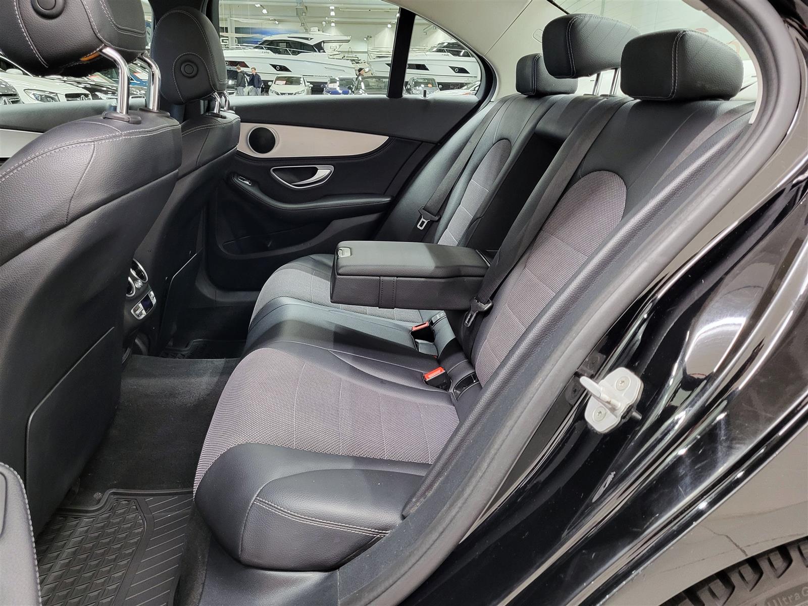 MERCEDES-BENZ C 2015