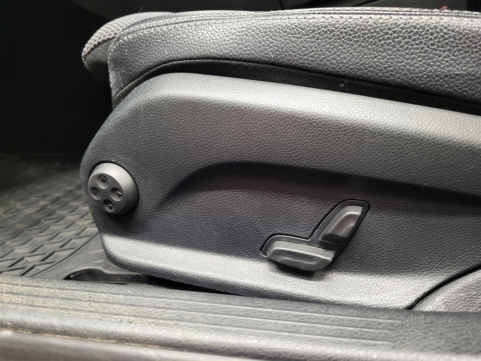 MERCEDES-BENZ C 2015