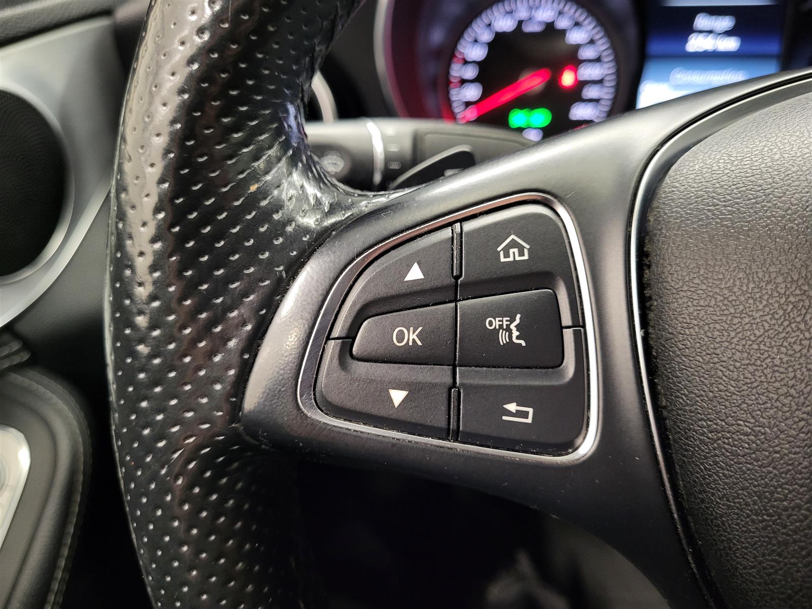 MERCEDES-BENZ C 2015