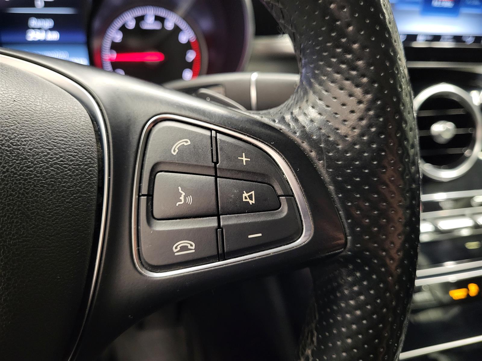 MERCEDES-BENZ C 2015