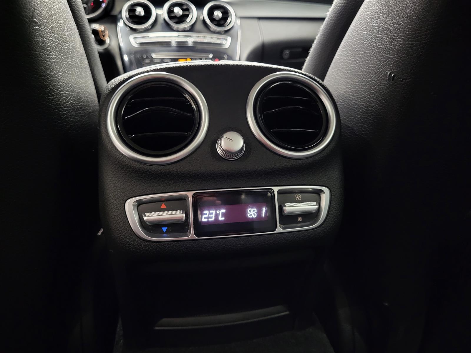 MERCEDES-BENZ C 2015