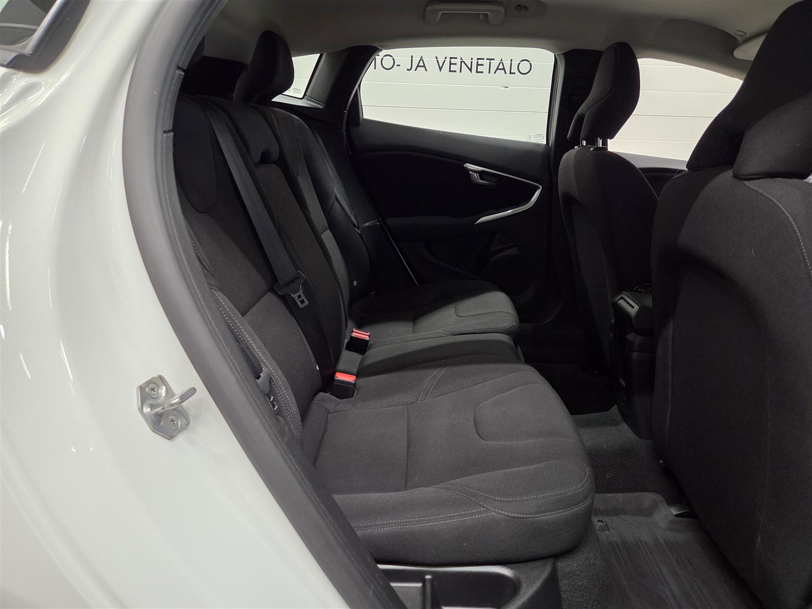 VOLVO V40 Cross Country 2017