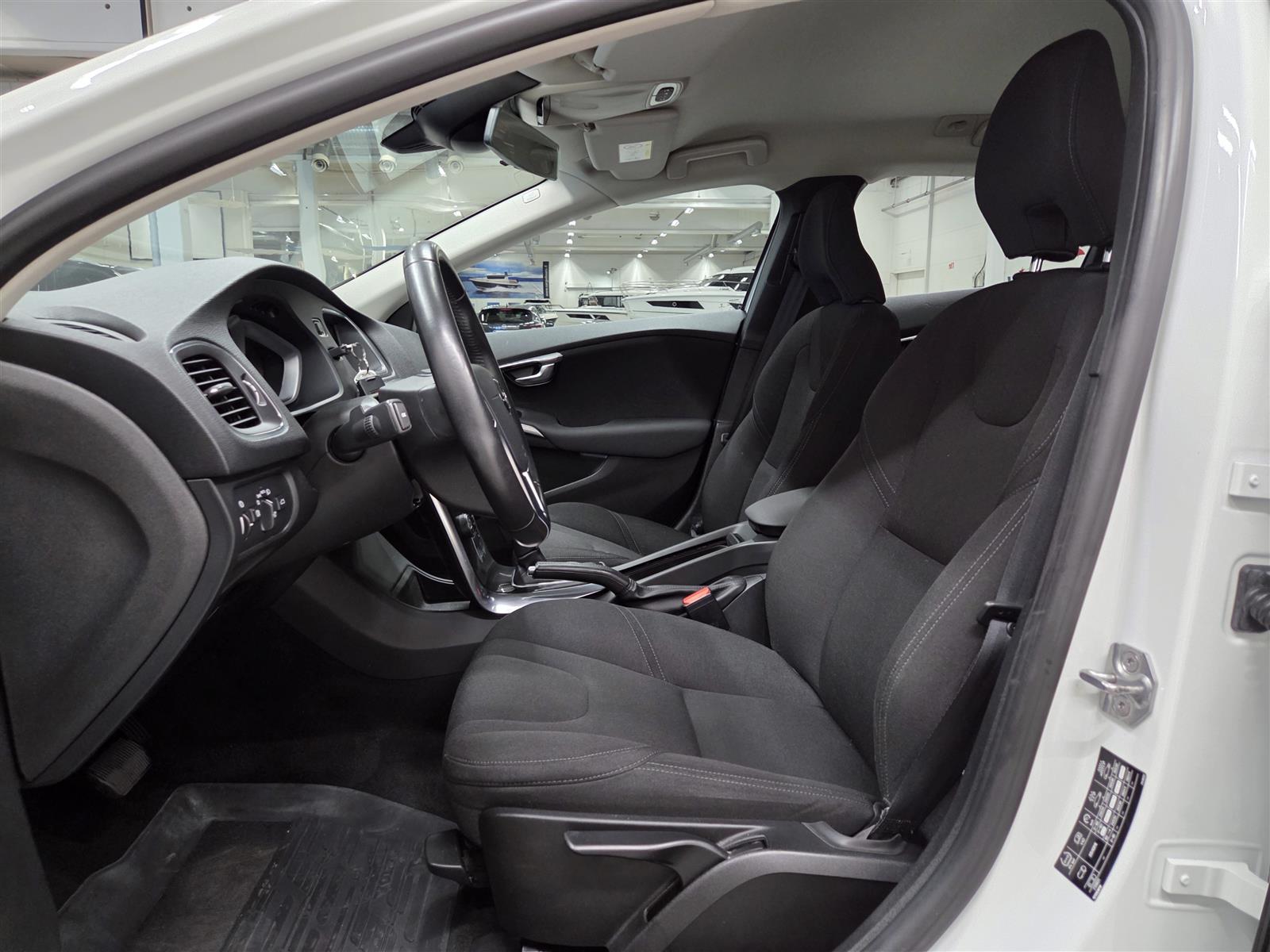 VOLVO V40 Cross Country 2017