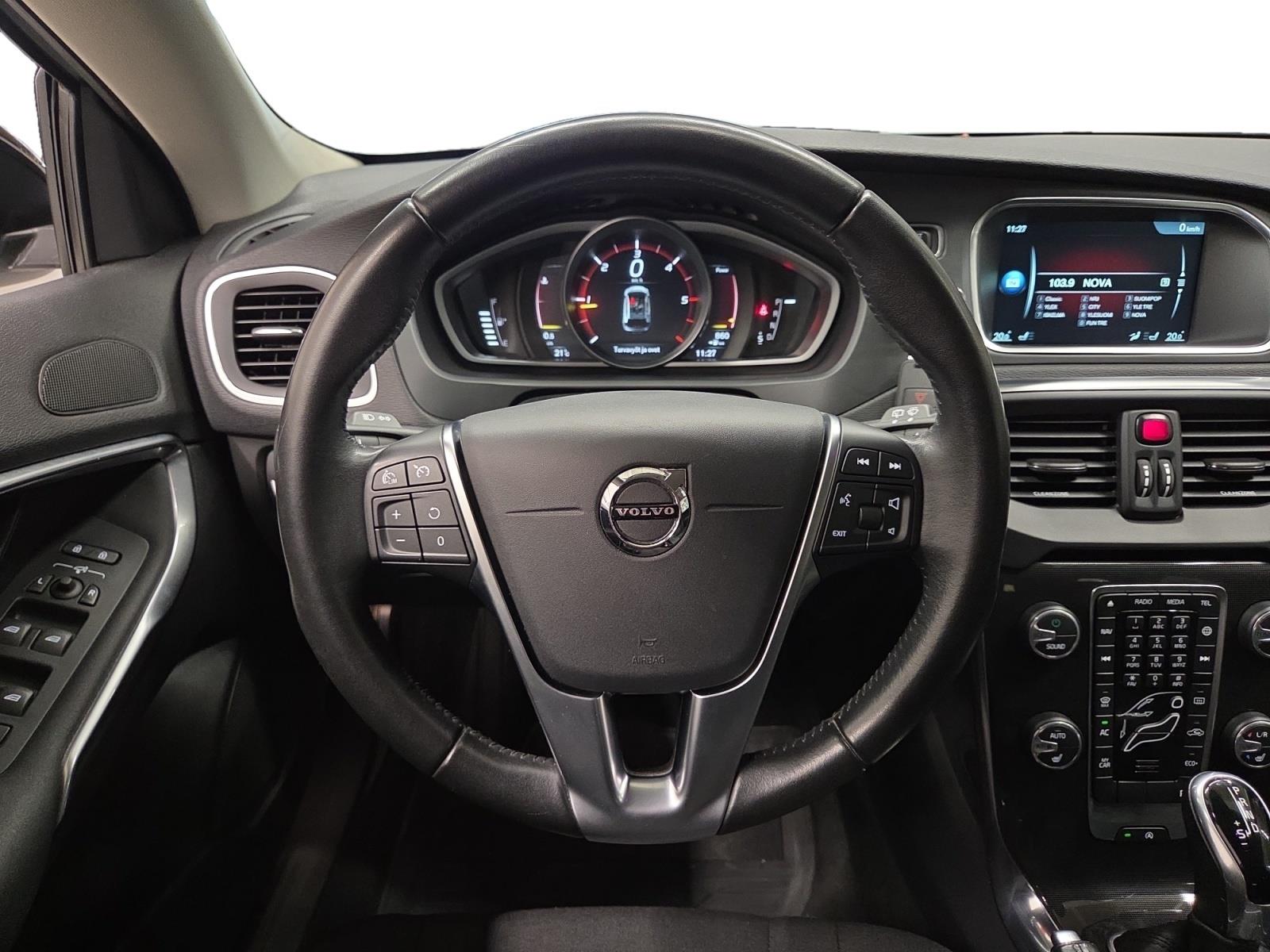 VOLVO V40 Cross Country 2017